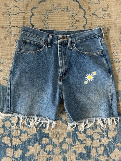 Vintage Wrangler Short with Daisy Embroidered patch